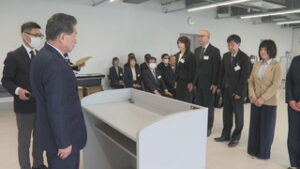 まるっと０２６８　・東御市退職者の辞令交付式　・上田地域２月の有効求人倍率１．３６倍　・上田市武石の雲渓荘が閉館