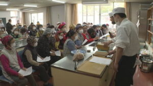 プロの調理師のアイデアを披露　青木村で料理講習会　青木村文化会館