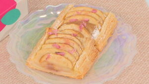 桜シーズン到来！　桜のアップルパイ　信州アップルパイ研究所Ｑ