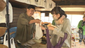 地域の憩いの場に　古民家たまりやで春のイベント　上田市武石