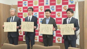 まるっと０２６８　４月２０日　東御市出身プロスキーヤー唐沢さん　全日本大会入賞・鯉西　伝統のつけば漁はじまる・交通事故防止につとめた事業所を表彰