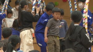 まるっと０２６８　４月２１日　坂城町立南条小学校で１年生を迎える会・株式会社明治が上田市にヘーゼルナッツの苗木寄付・上田わっしょい７月２５日に開催決定