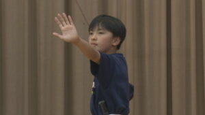 祢津小子ども歌舞伎　２９日の本番に向け練習　東御市立祢津小学校