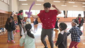 楽しく剣道に親しんで　上田市剣道スポ少中央分団で体験会　上田城跡公園体育館剣道場