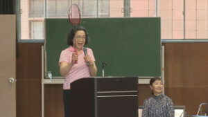 上田市立北小学校　クラブ何にする？　住民講師がアピール　
