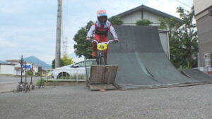 ケガを乗り越え３度目の挑戦　深澤明日麻さんＢＭＸで世界へ