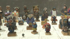 青木農美生産組合１００年　郷土美術館でこっぱ人形