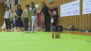 体を動かす楽しみ知って　ファミリースポーツフェスタ　上田城跡公園第一体育館