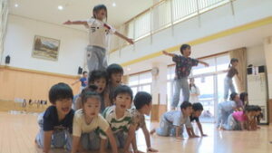 雨でも元気に！　みのり保育園で運動会練習　上田市