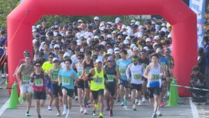 晴天の中多くの思いと共に開催　第４０回上田古戦場ハーフマラソン　県営上田野球場