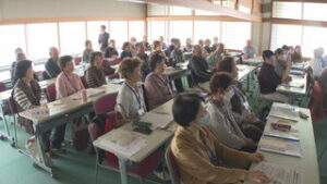 身近なスマートフォンの危険性を学ぶ　高齢者学園　ネットリテラシー講座　上田市高齢者福祉センター