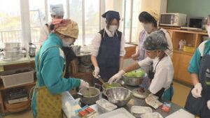 上田市立菅平中学校　規格外の野菜使いレシピ開発　