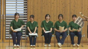 上田千曲高校 生活福祉科　「痩せすぎ」テーマに四中で授業　上田市立第四中学校