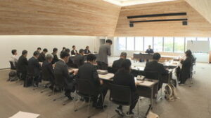 上田市オープンドアスクール　新校舎　設計の概略を示す　上田市役所